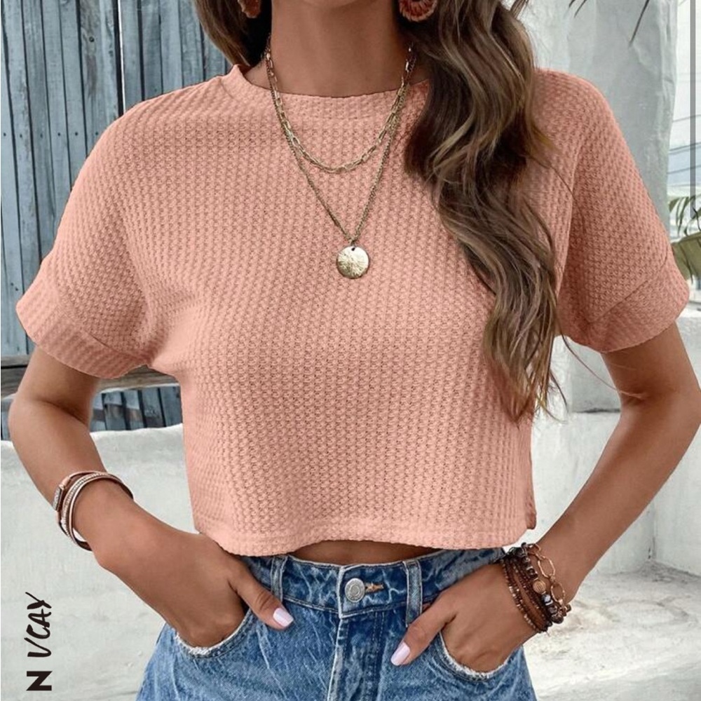 Spring Crop Top - Picture 2 of 2